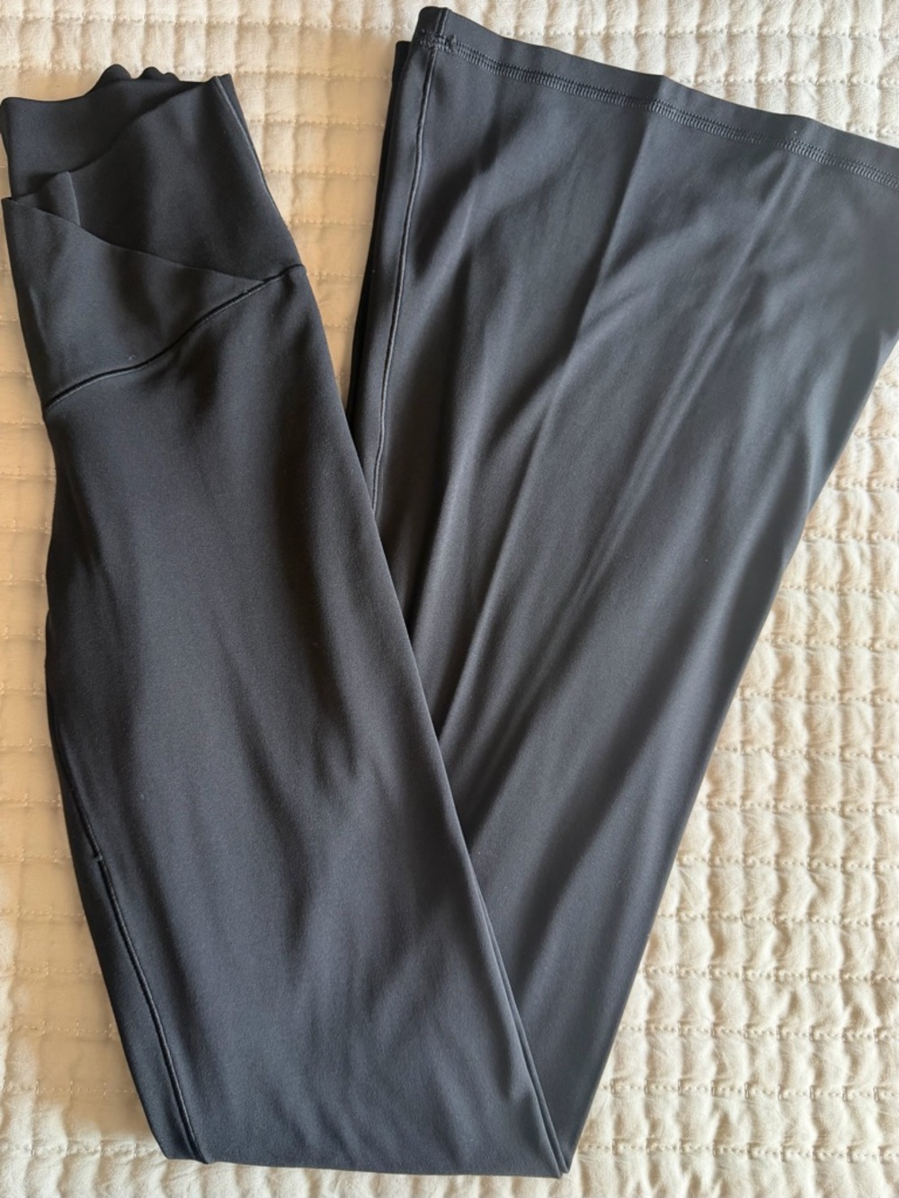Offline By Aerie Real Me High Waisted Crossover Flare Leggings in Black, Small - Picture 9 of 9